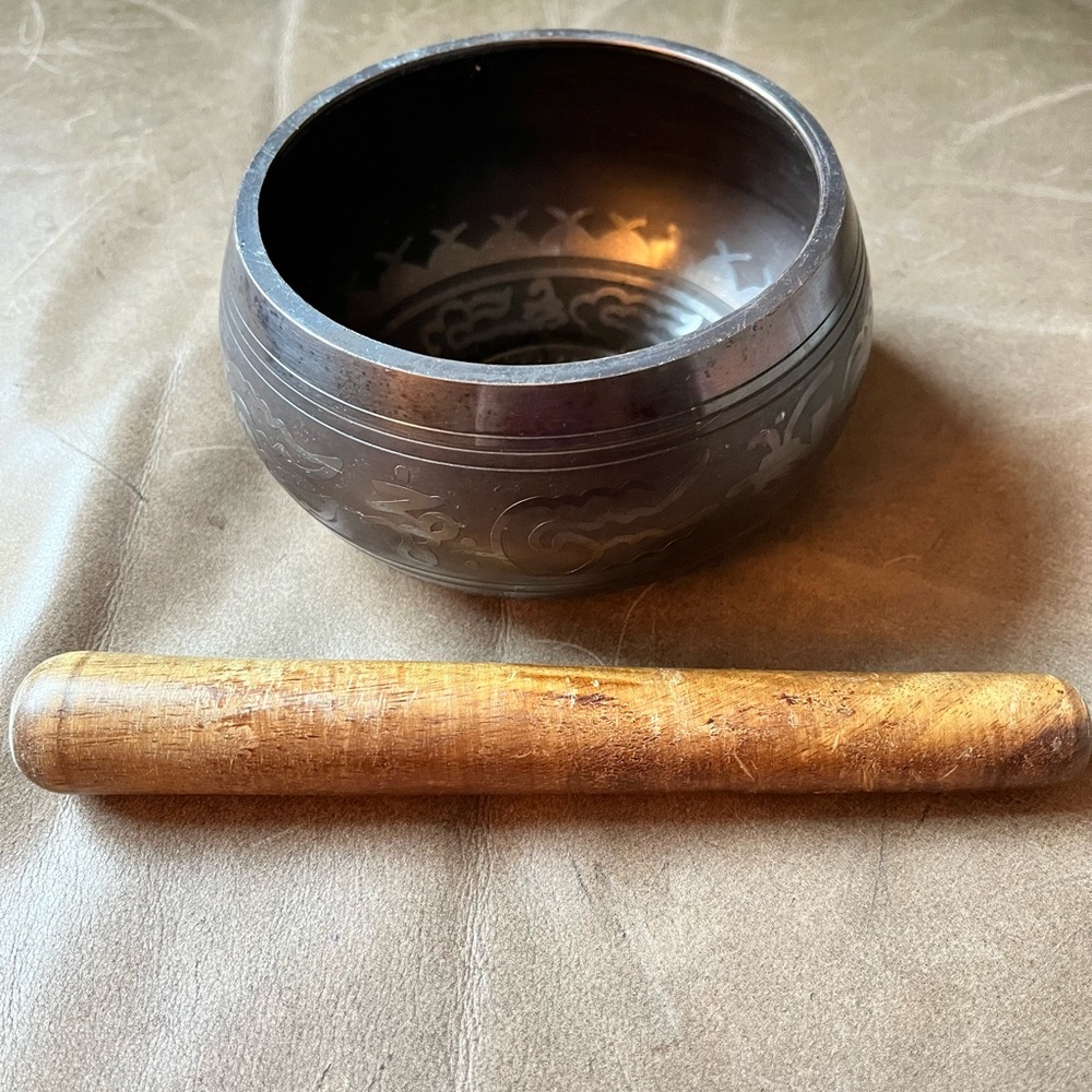 Heavy Tibetan Singing Bowl with Wooden Mallet - Deep Brown - Picture 4 of 5